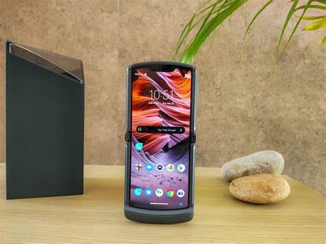 Moto Razr 5G First Impressions and Hands-on Review