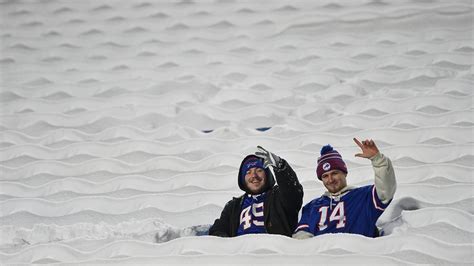 Blizzard-like conditions, winter storm in Buffalo, New York forces Bills-Steelers NFL playoff ...