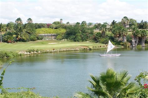 Coral Creek Golf Course, Oahu | To-Hawaii.com