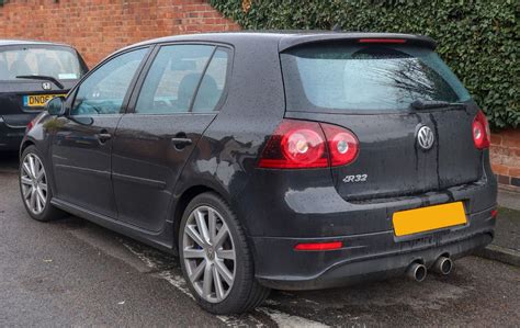 Volkswagen Golf R32 Mk5 Buyer's Guide & History - Garage Dreams