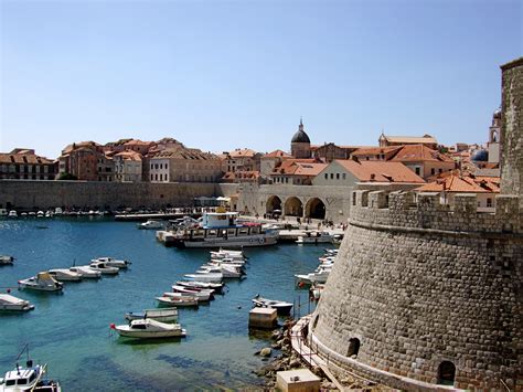 Dubrovnik || Croatia – Weirdly Beautiful Places # 5 | Khichdi Online - just about everything