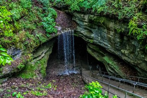 Mammoth Cave National Park in Kentucky - We Love to Explore