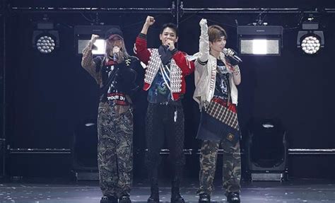 SHINee Successfully Kicks Off Japanese Tour "SHINee World VI Perfect ...