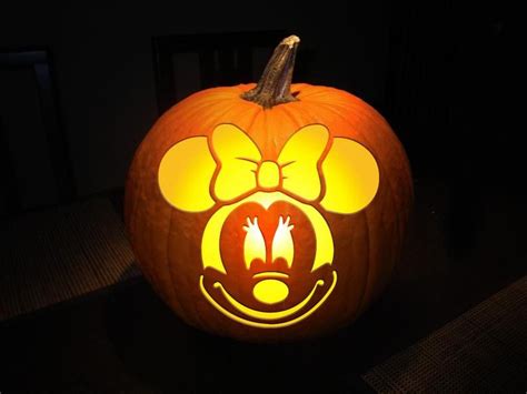 MINNIE MOUSE DISNEY Pumpkin Carving Stencil | Pumpkin carving disney ...