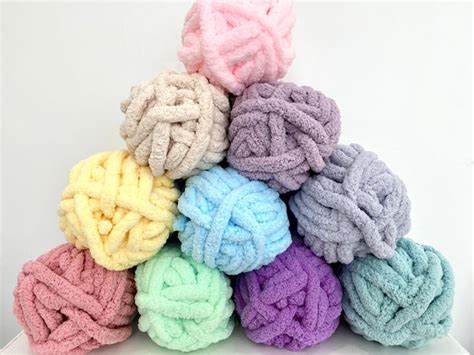 BeCozi Chunky Chenille Yarn