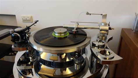 Transrotor ARTUS FMD Turntable, Audio, Other Audio Equipment on Carousell