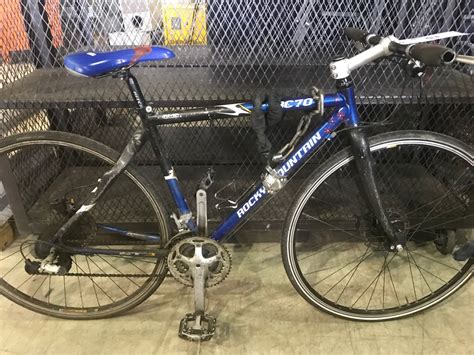 BLUE ROCKY MOUNTAIN RC70 27 SPEED HYBRID BIKE WITH FULL DISC BRAKES