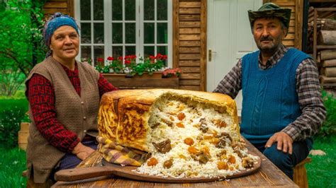 The King Dish of Azerbaijani Cuisine – Shakh Pilaf | pilaf | stuffed ...