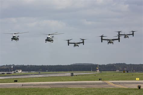 HMX-1 Presidential Helicopters at RAF Mildenhall - AeroResource