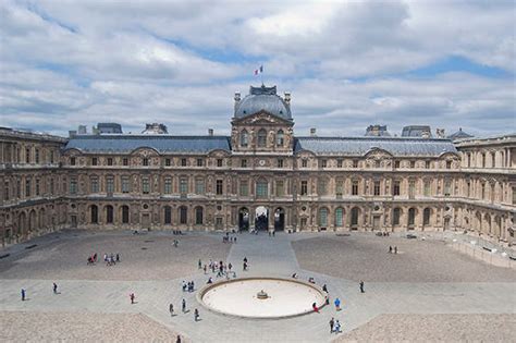 Musée du Louvre, Paris - World Construction Network