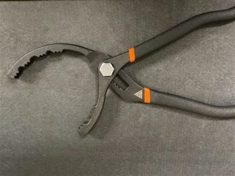 Best Engine Oil Filter Pliers (Our Top 4 Picks!) - Pliersman