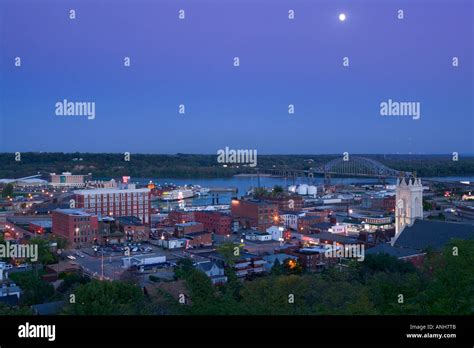 Mississippi River and town of Dubuque, Iowa, USA Stock Photo - Alamy