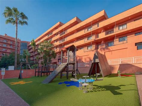 Fuengirola Beach Hotel, Fuengirola, Costa del Sol, Spain. Book Fuengirola Beach Hotel online