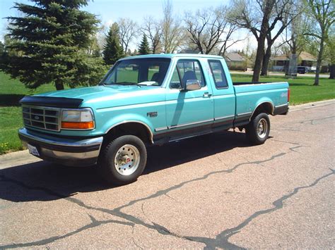 1994 Ford F-150 XLT 4x4 at Alpine Motors