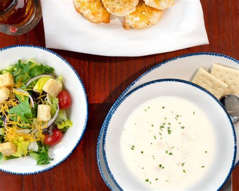 Red Lobster on Twitter: "Lunch options made easy. Endless soup, salad and biscuits starting at ...