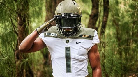 Army unveils uniforms for 2019 Army-Navy game - Footballscoop