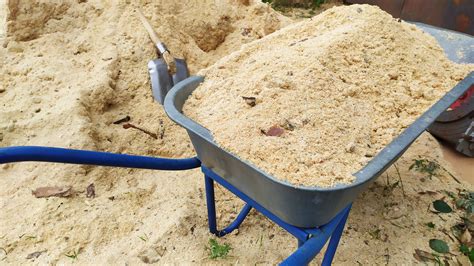 11 Smart Uses For Sawdust Around Your Home & Garden