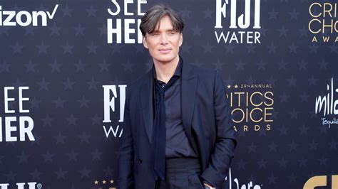 For awards season, Cillian Murphy is out-dressing pretty much everyone | British GQ