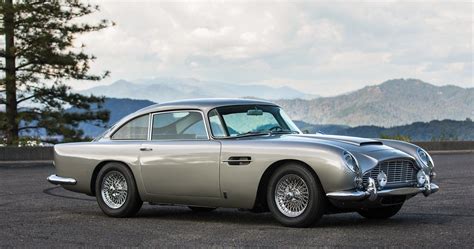 A Detailed Look At The Aston Martin DB5 From James Bond