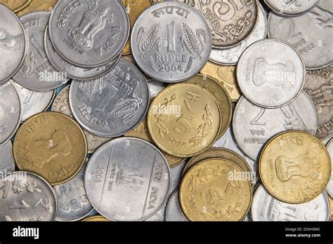 Indian rupee coins hi-res stock photography and images - Alamy