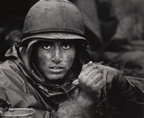 US Marine at Con Thien, 1967 | Vietnam vets, Vietnam war, Vietnam veterans memorial