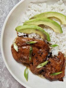 Irresistible Adobong Manok (Filipino Chicken Adobo Recipe)