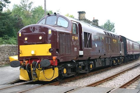 37248 Glaisdale 15-10-2006 | Diesel locomotive, British rail, Train