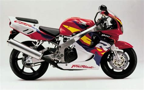 HONDA CBR900RR Fireblade (1996-1999) Specs, Performance & Photos - autoevolution