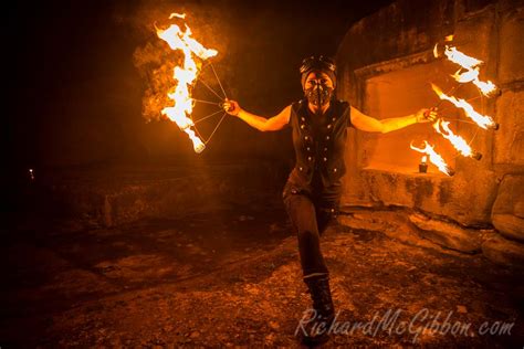 Fire-Spinning - Richard McGibbon Photography