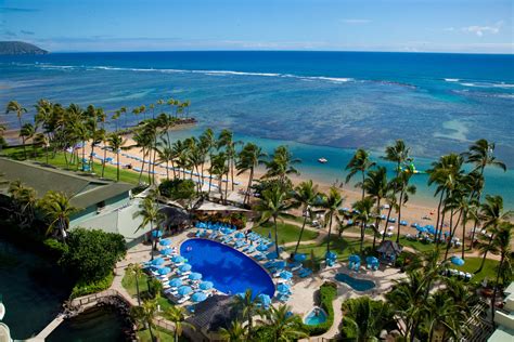 Top 5 Hotels for a Honeymoon in Oahu | Traveler's Joy