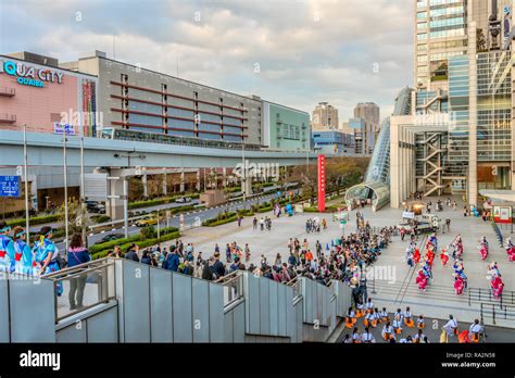 Cityscape at Odaiba Aqua City, Tokyo Bay, Japan Stock Photo - Alamy