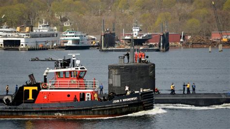 Nuclear submarine arrives at Portsmouth Naval Shipyard | Boston.com