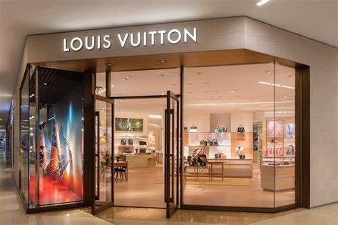 Louis Vuitton Opens Standalone West Edmonton Mall Store [Photos]