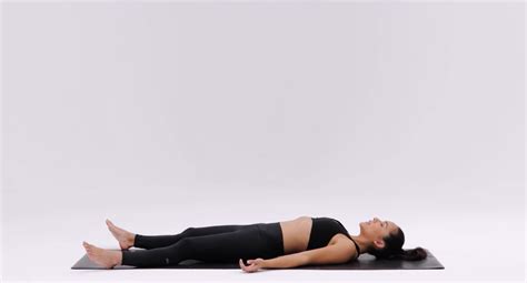 How to Do Corpse Pose (Savasana) - Yoga Tutorial — Alo Moves