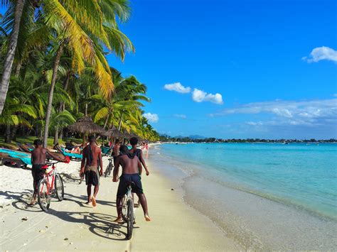 Visit Mauritius best beaches | globevisuals.com