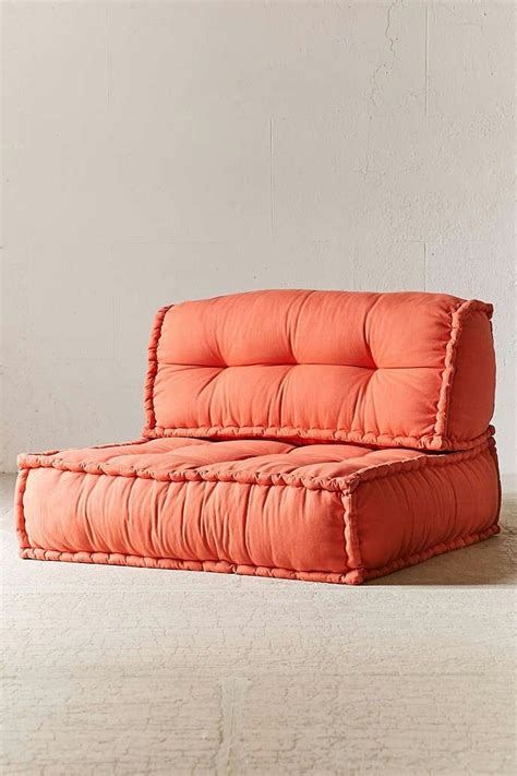 pillow options for light room Floor Couch, Floor Cushions, Chair Cushions, Lounge Chair, Diy ...