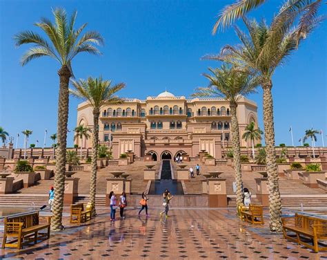 Emirates Palace, Abu Dhabi: The 3 BILLION Dollar Hotel?! - Around the ...