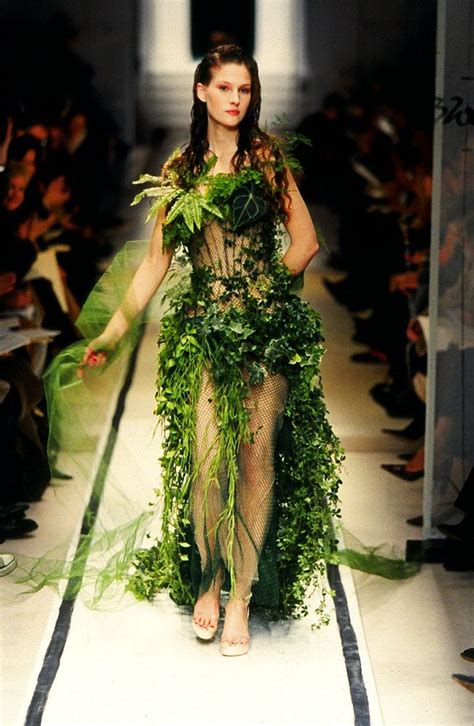 « La Robe végétale » avec Jean-Paul Gaultier | Mur Vegetal Patrick ...