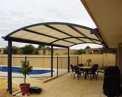 Backyard Patio Covers: From Usefulness To Style – HomesFeed