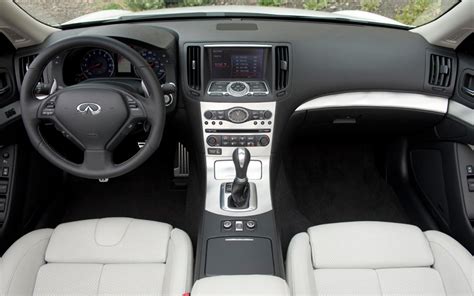 2011 Infiniti G37 Sedan Review