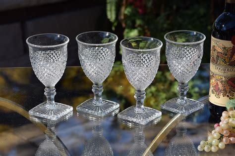 IT'S THE LOOK! Wow! 4 Vintage Wine Glasses ~ Pressed Glass Square Foot ~ Dinner Party Water ...