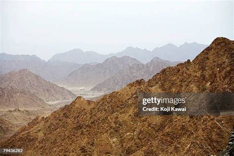 871 Fujairah Mountains Stock Photos, High-Res Pictures, and Images - Getty Images