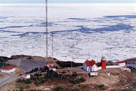 Long Point (Twillingate) Lighthouse, Newfoundland Canada at Lighthousefriends.com