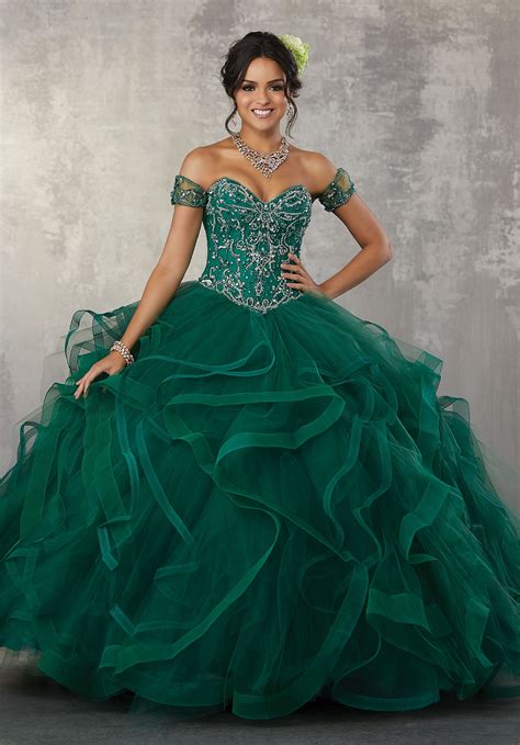 An Elegant Emerald Quinceanera Theme We're Obsessed With