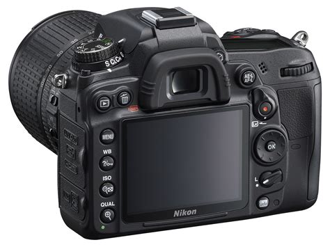 Nikon D7000 DSLR camera with 39-point Auto Focus