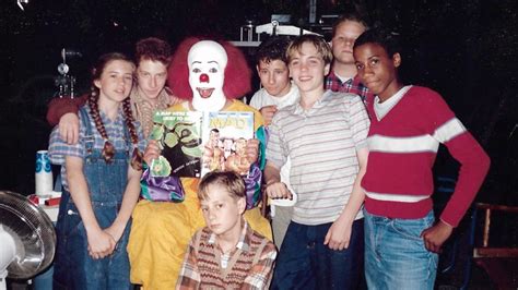 PENNYWISE: THE STORY OF IT - Rare Behind-The-Scenes Photos From Stephen ...