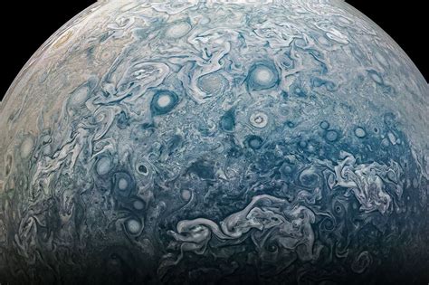 NASA's Juno Mission Reveals What's Beneath Jupiter's Pretty Clouds ...