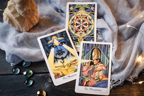 Which Tarot deck to buy? Best Tarot decks of 2021.