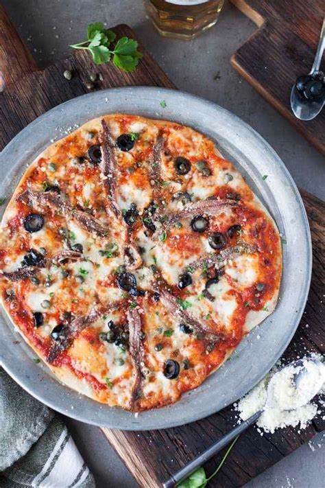 Anchovies on Pizza (Recipe & Tips on Most Compatible Toppings) in 2024 ...