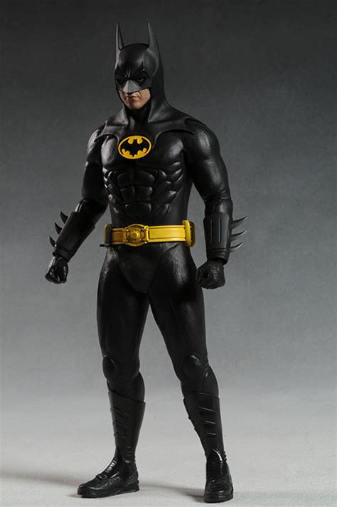 Review and photos of 1989 Batman Michael Keaton action figure by Hot Toys